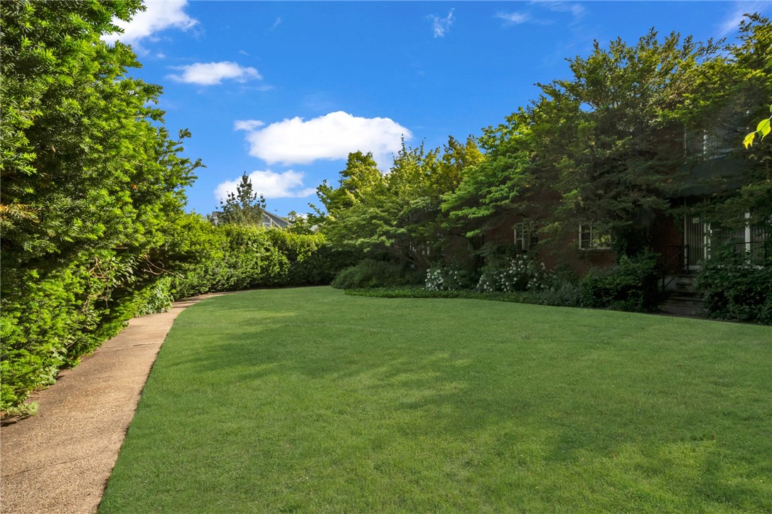 160 Waterman Street 5