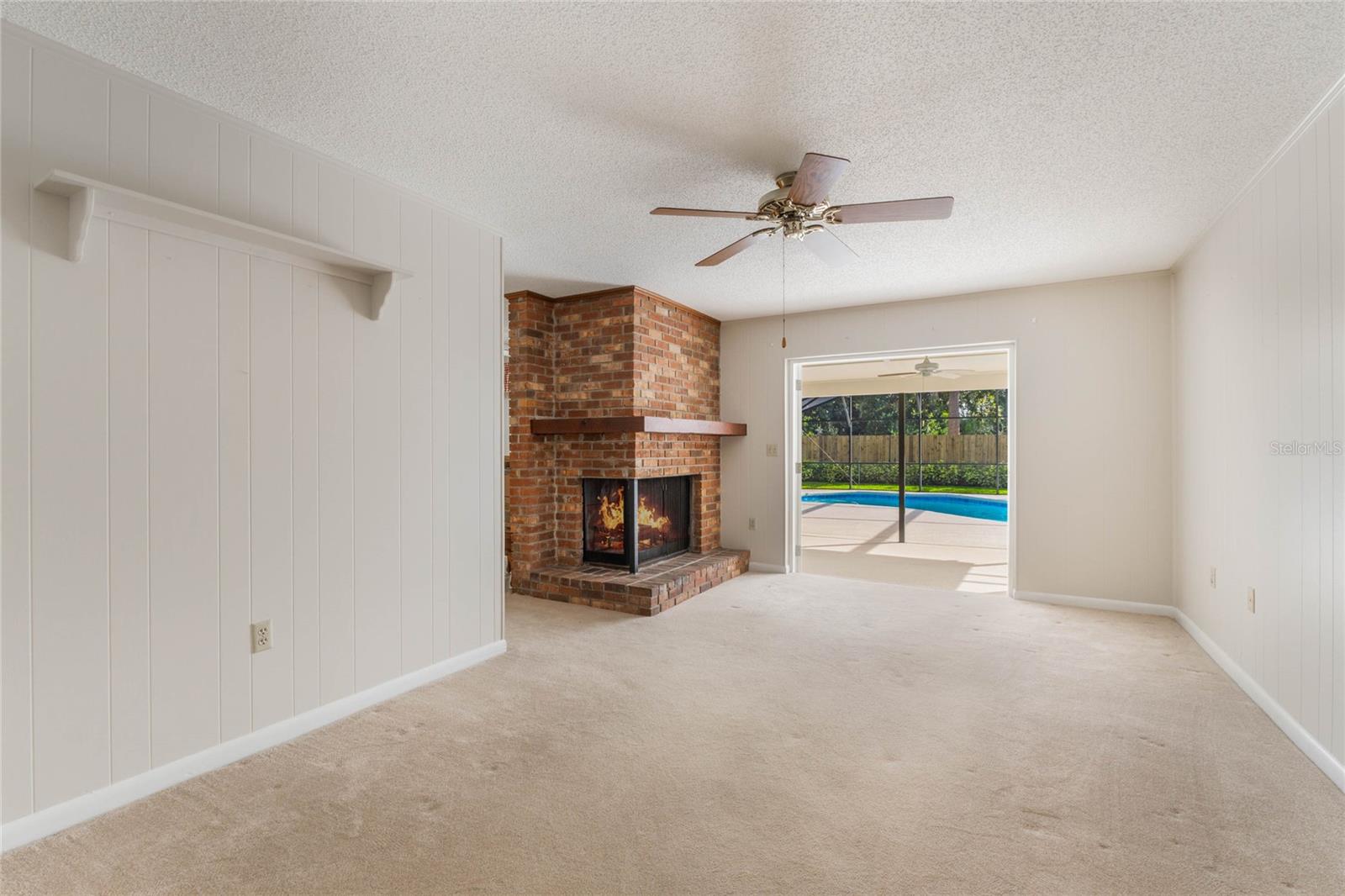987 STONEWOOD LN