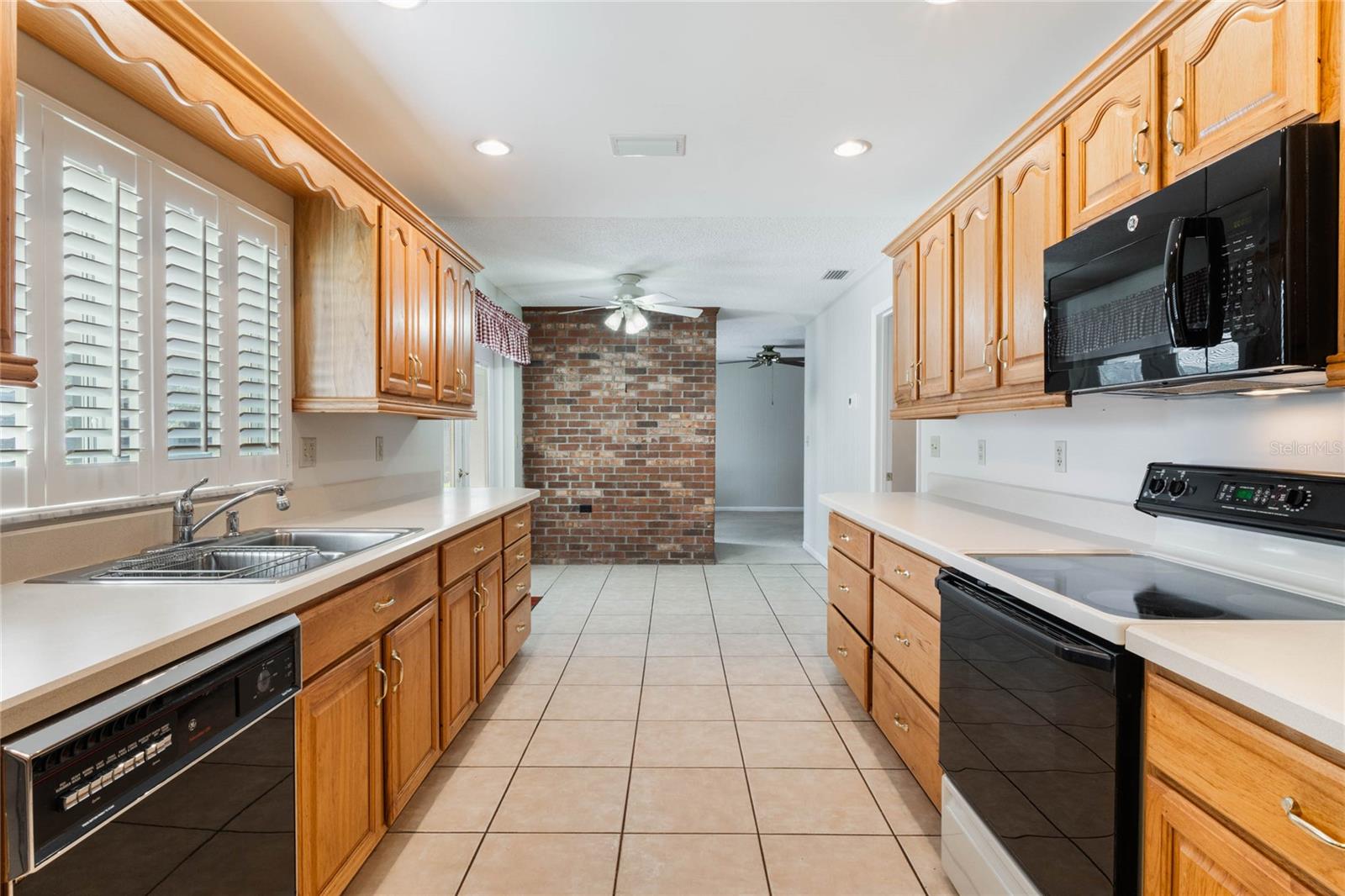 987 STONEWOOD LN