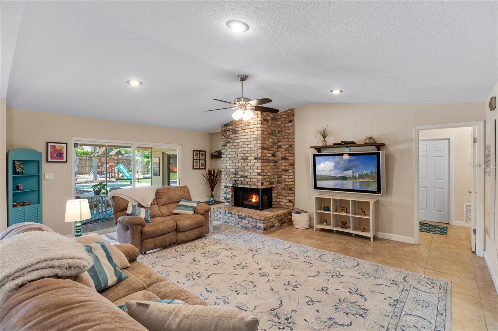 986 STONEWOOD LN