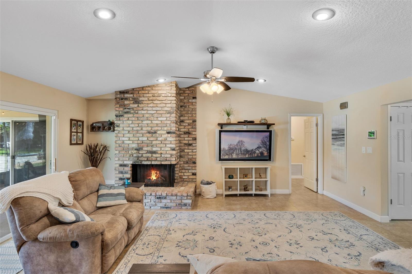 986 STONEWOOD LN