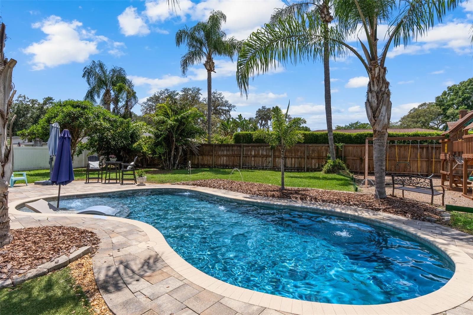 986 STONEWOOD LN