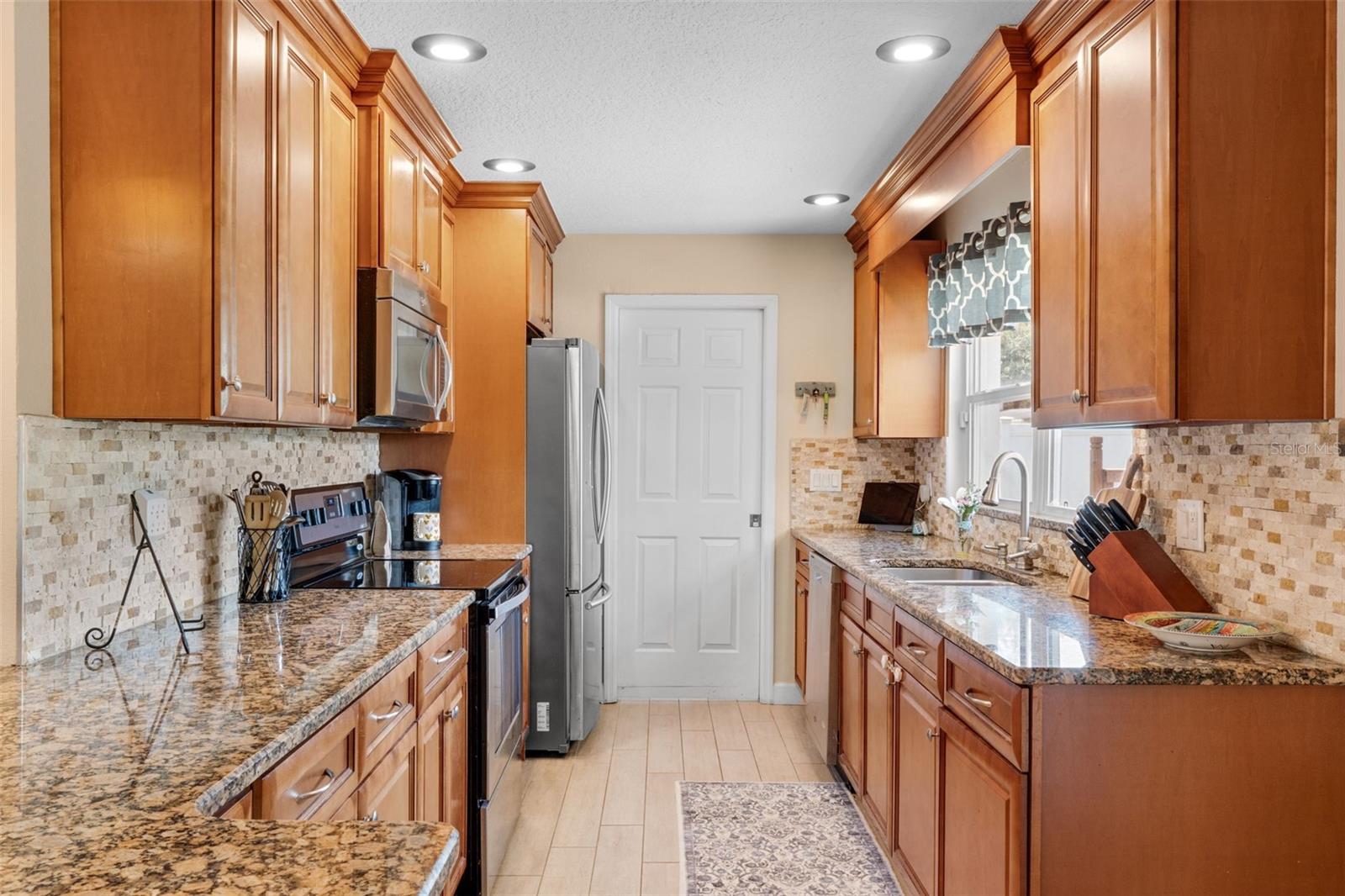 986 STONEWOOD LN