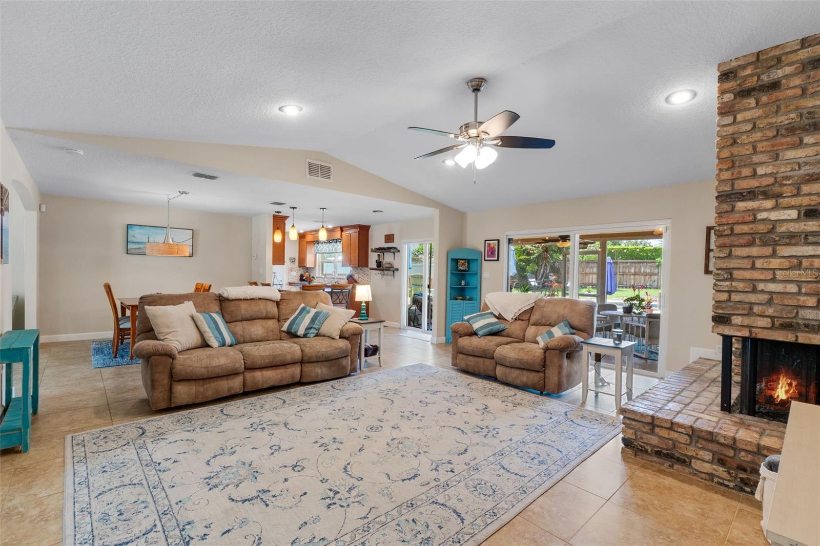 986 STONEWOOD LN