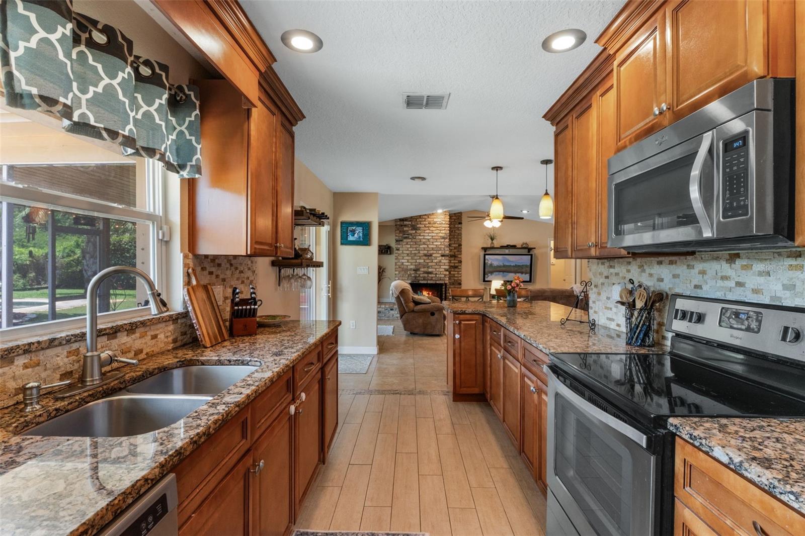 986 STONEWOOD LN