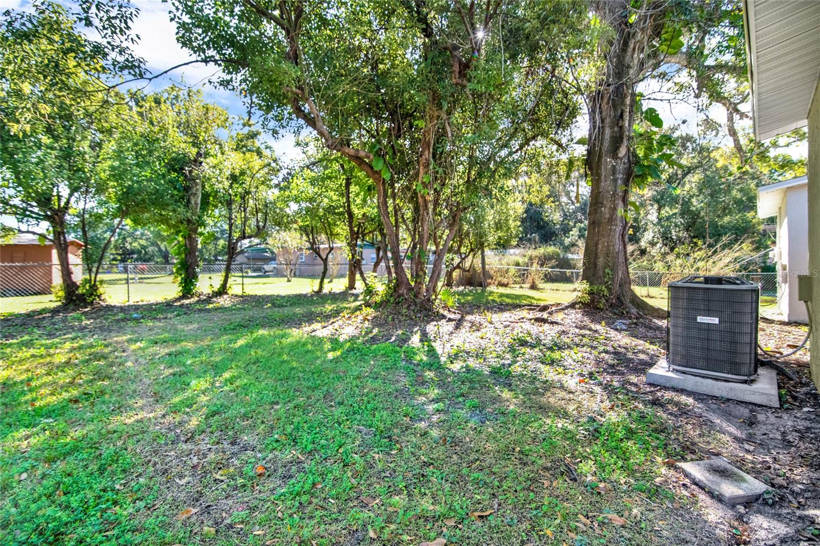 2417 CEDAR AVE