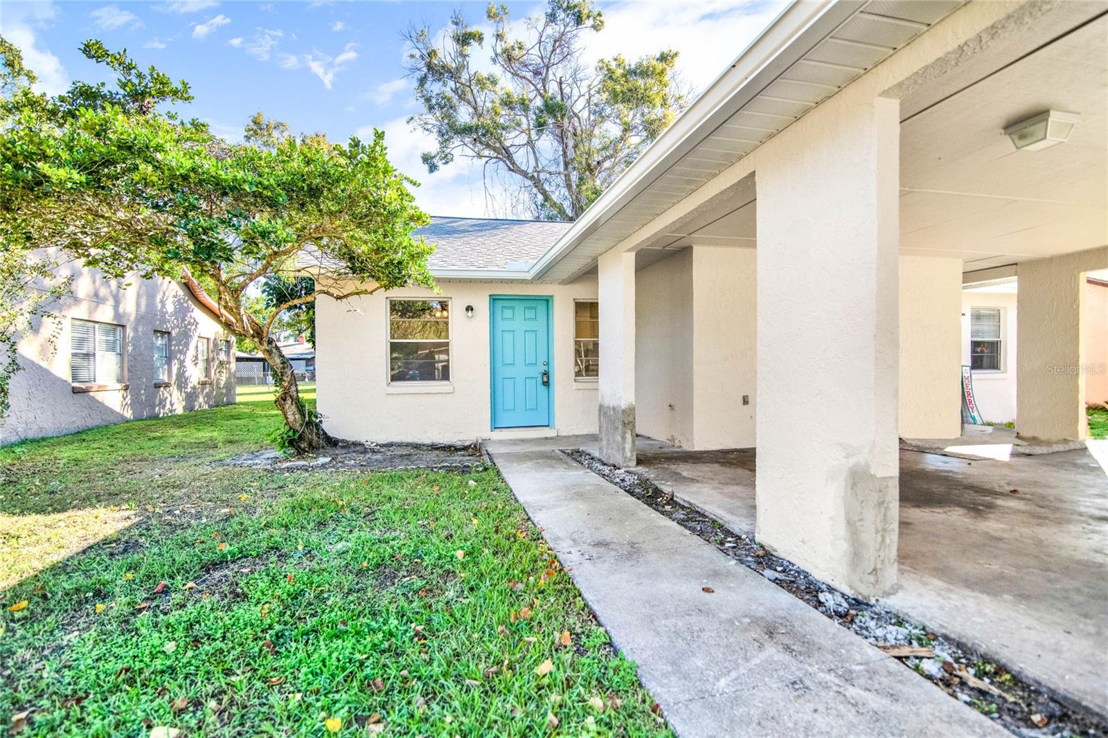 2417 CEDAR AVE