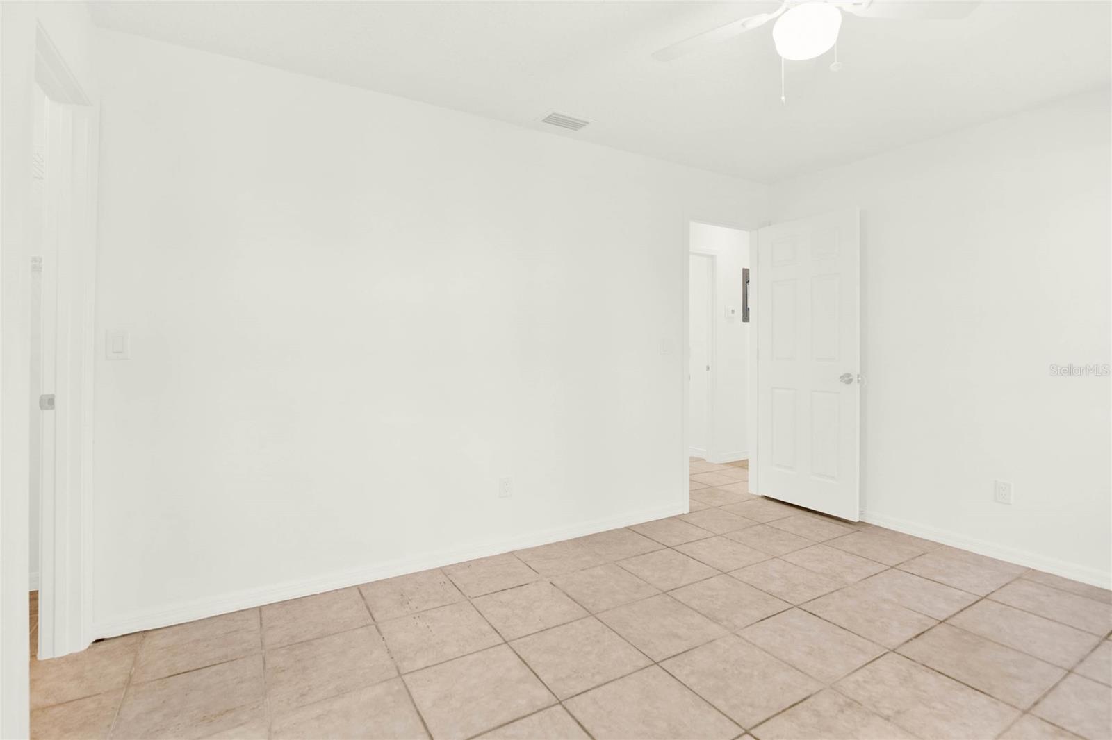 2417 CEDAR AVE