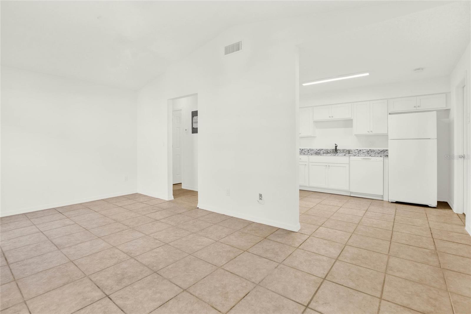 2417 CEDAR AVE