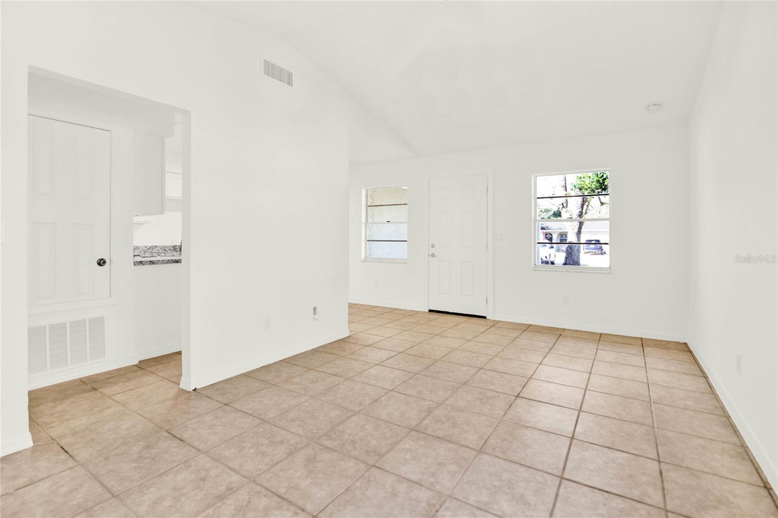 2417 CEDAR AVE