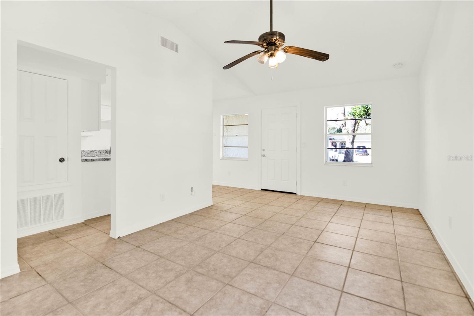 2417 CEDAR AVE