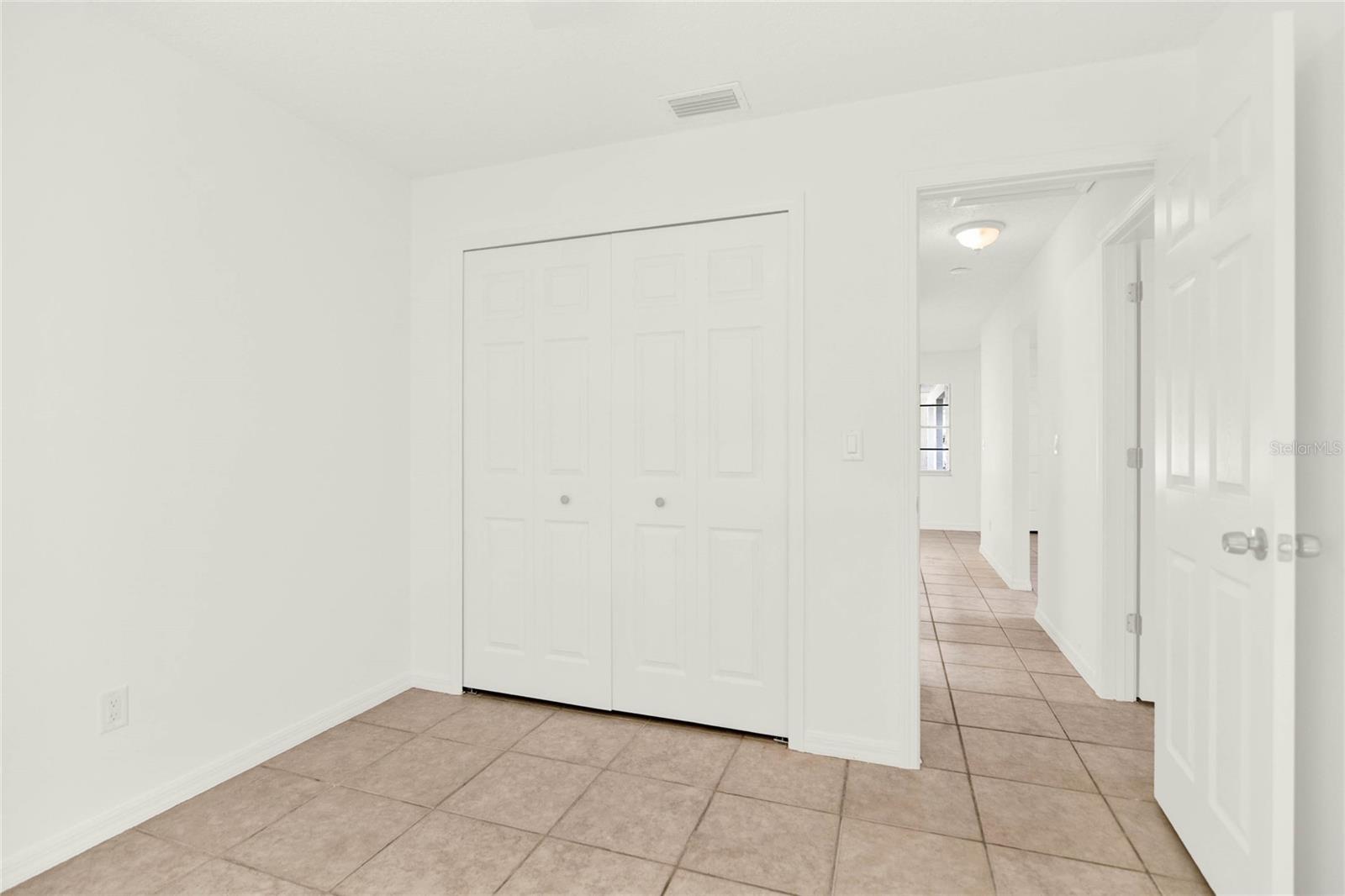 2417 CEDAR AVE