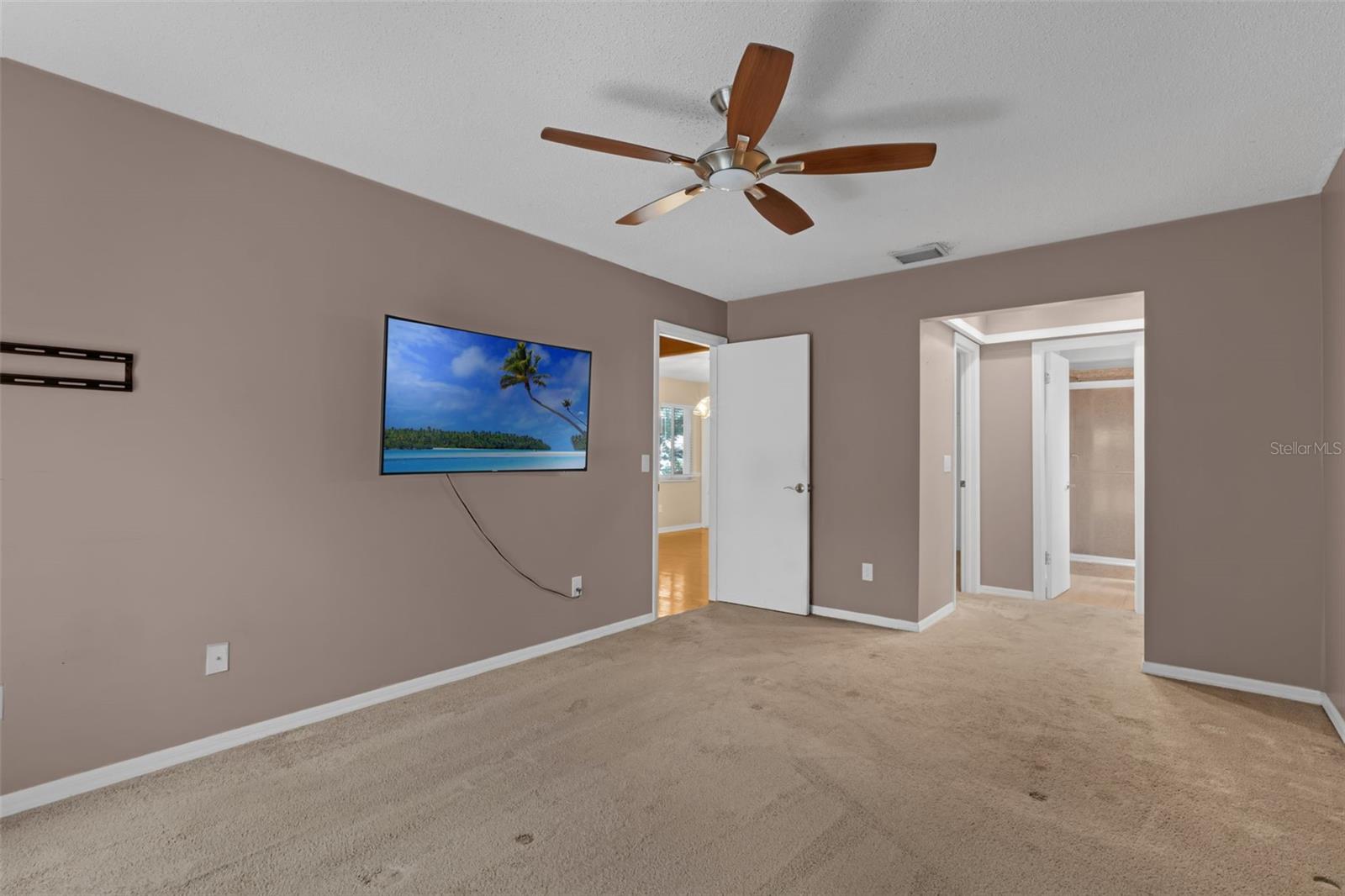 817 BIG BUCK CIR