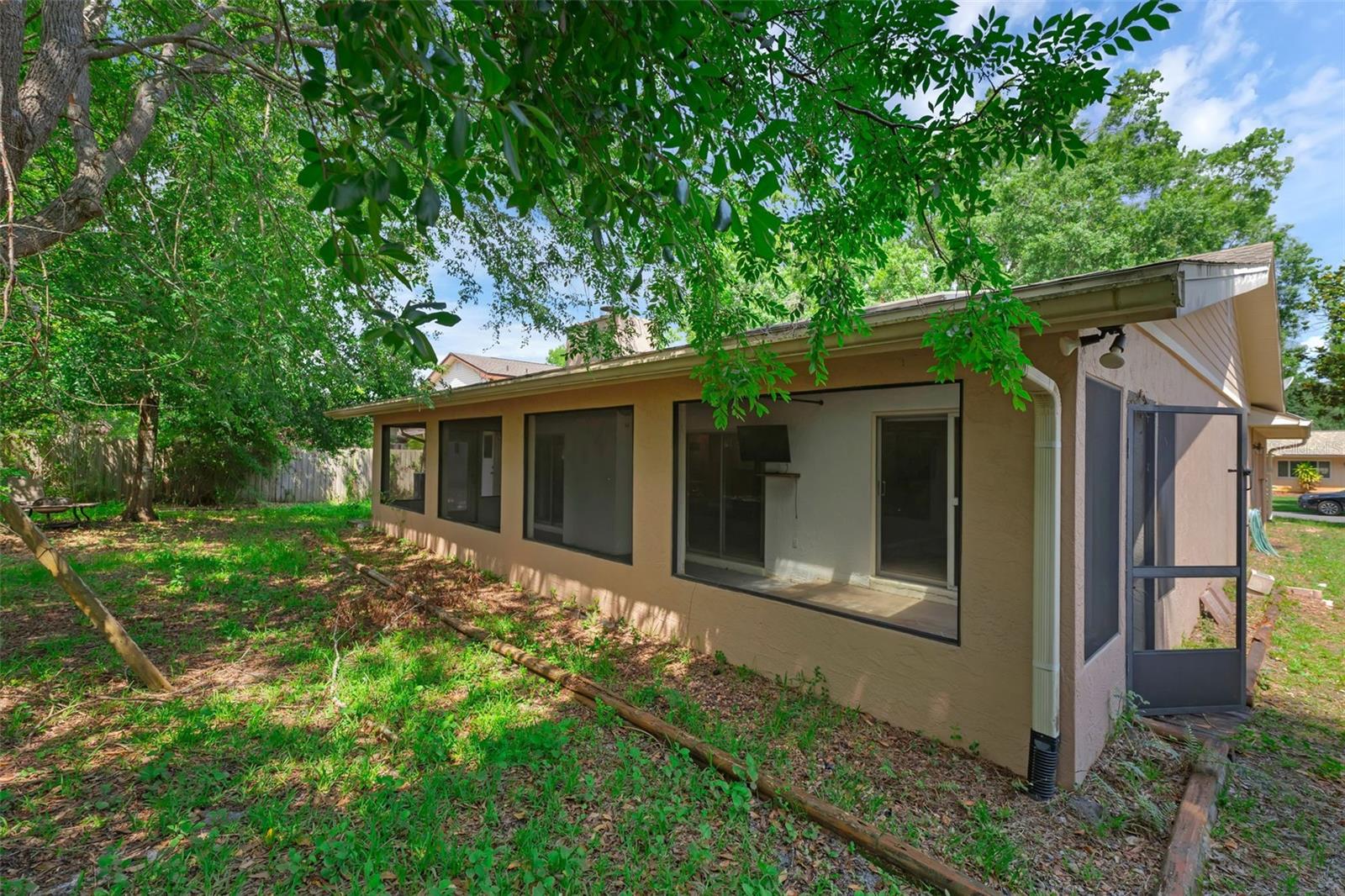 817 BIG BUCK CIR