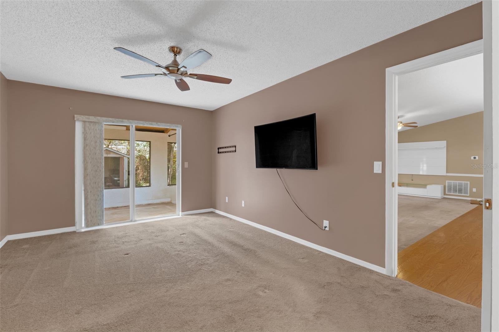 817 BIG BUCK CIR