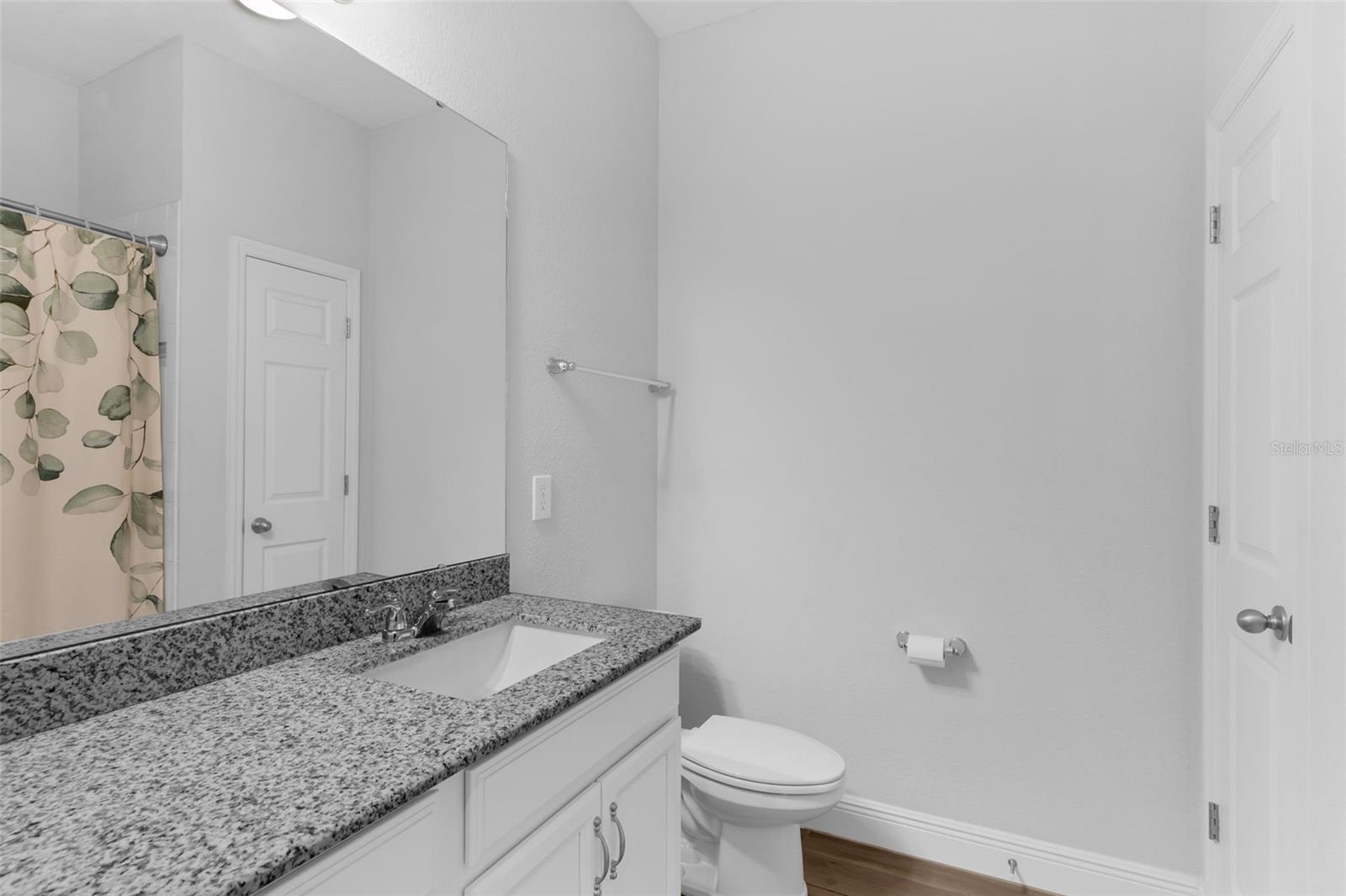 2087 LAURELWOOD WAY
