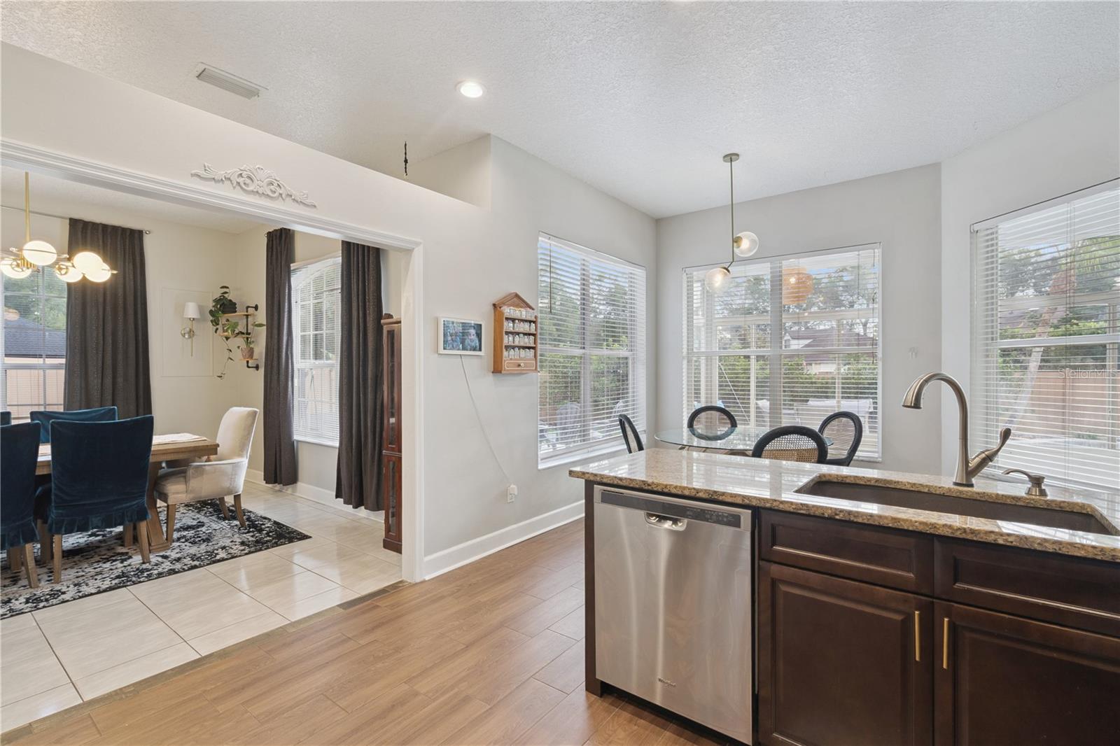 987 AUTUMN GLEN LN