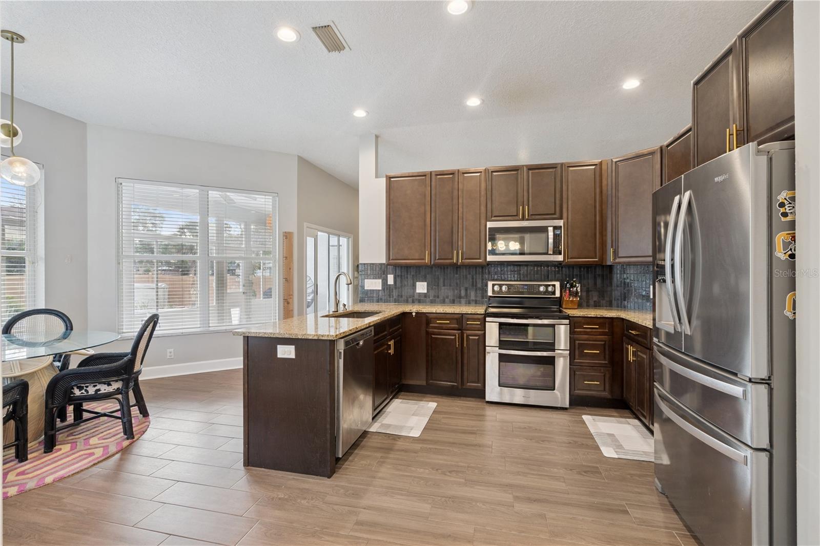 987 AUTUMN GLEN LN
