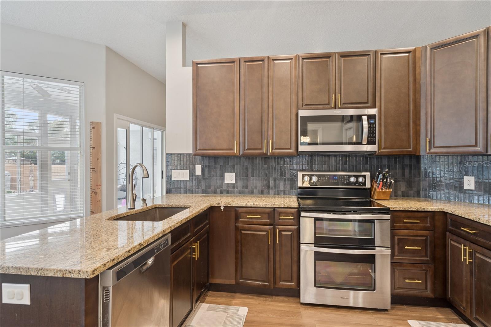 987 AUTUMN GLEN LN