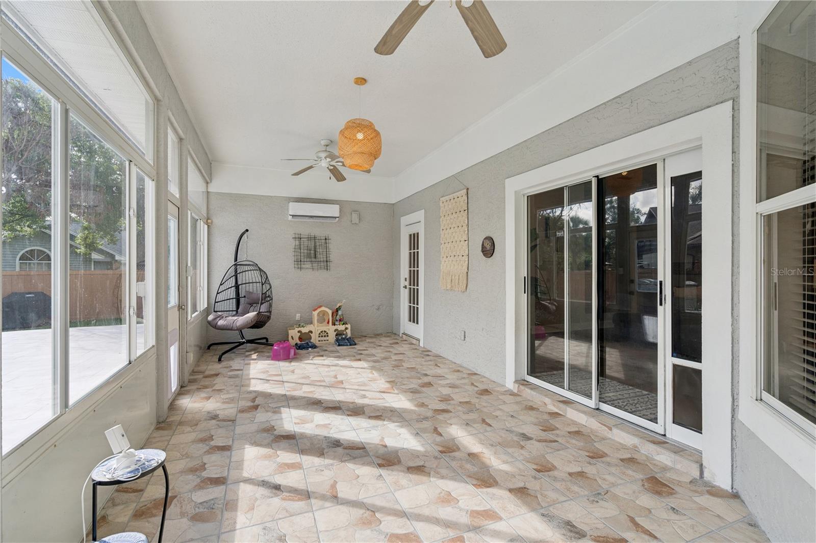 987 AUTUMN GLEN LN