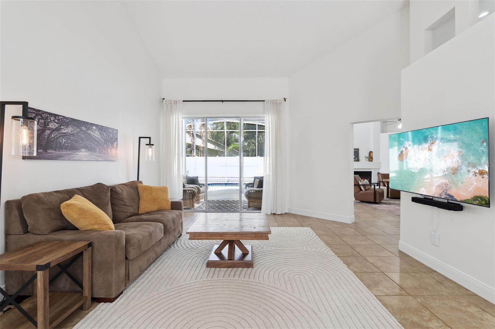 1017 TURTLE CREEK DR