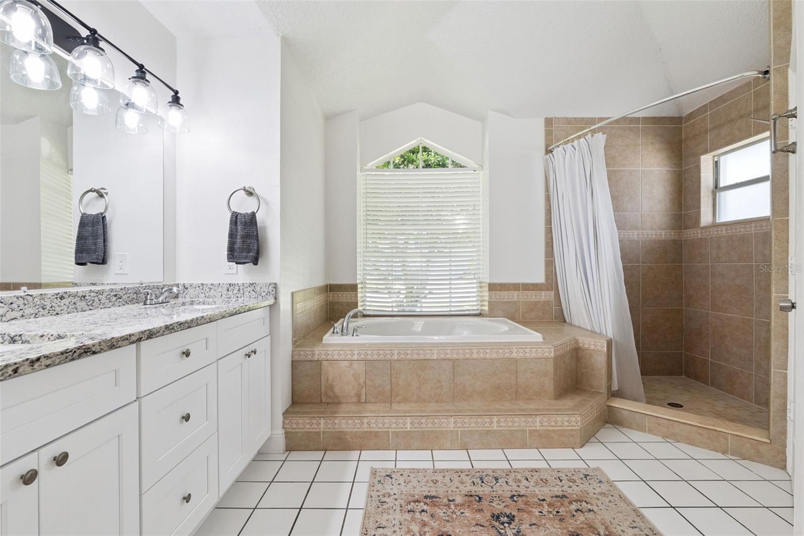 1017 TURTLE CREEK DR