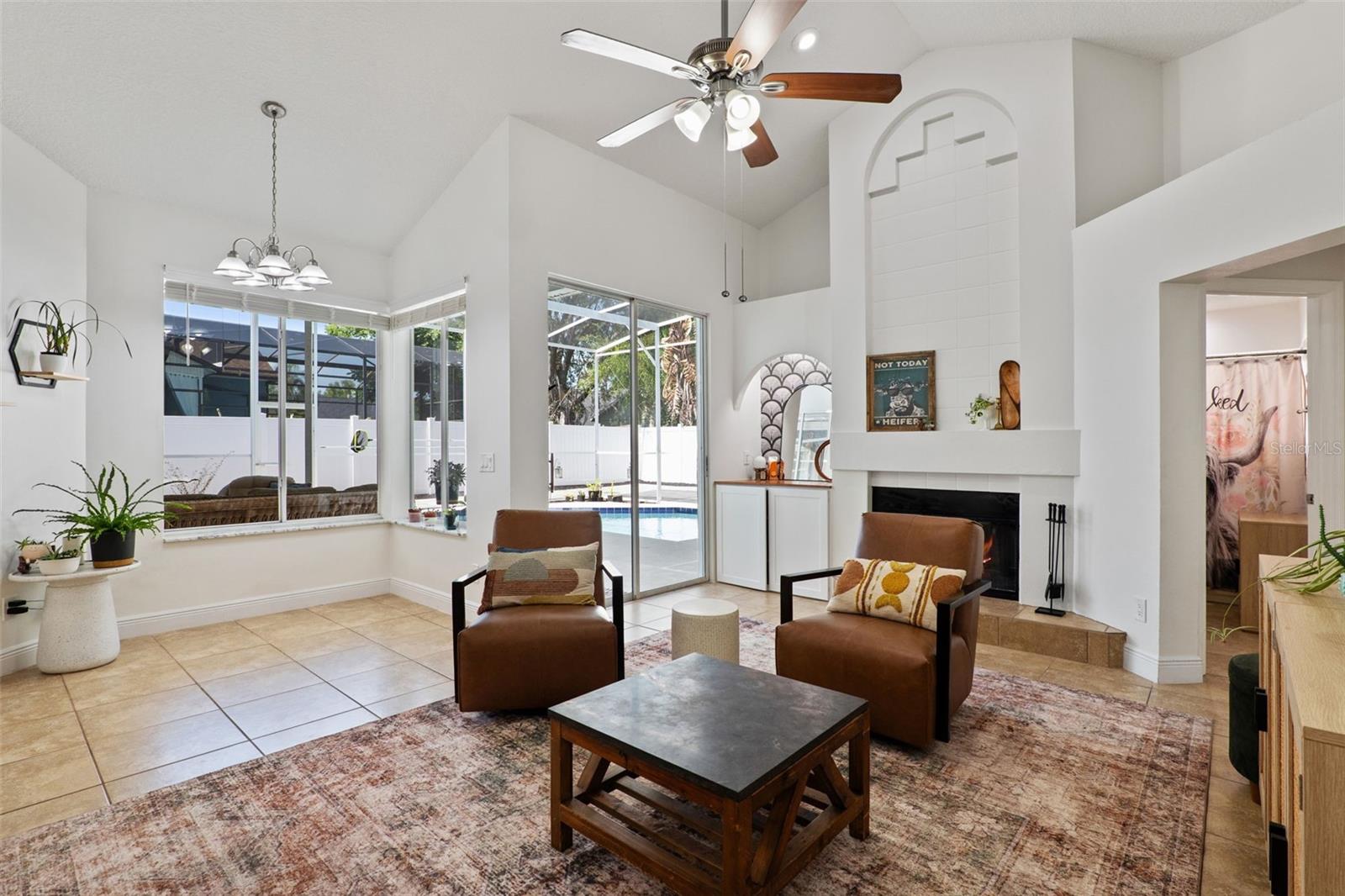 1017 TURTLE CREEK DR