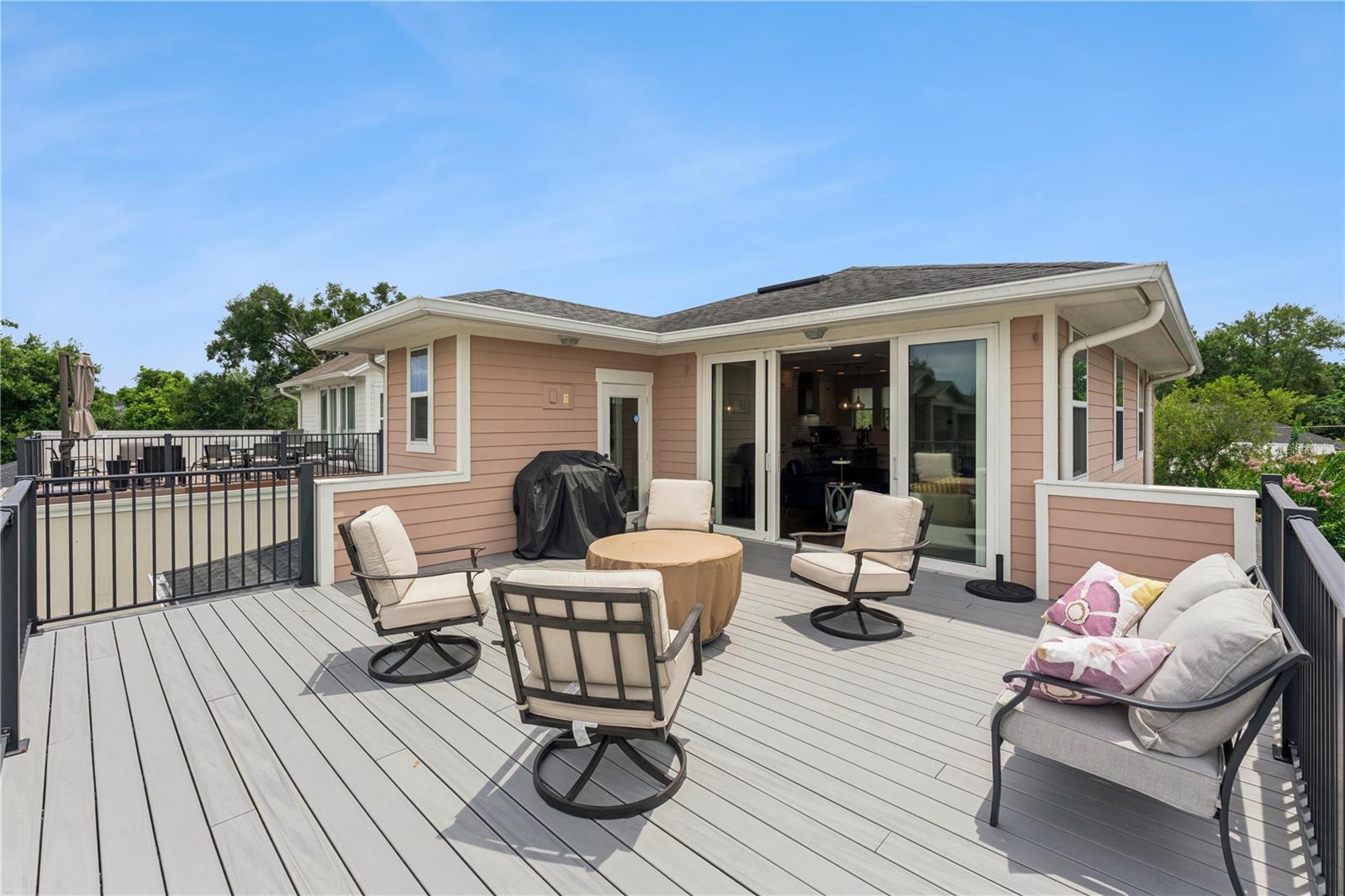 439 N CAPEN AVE