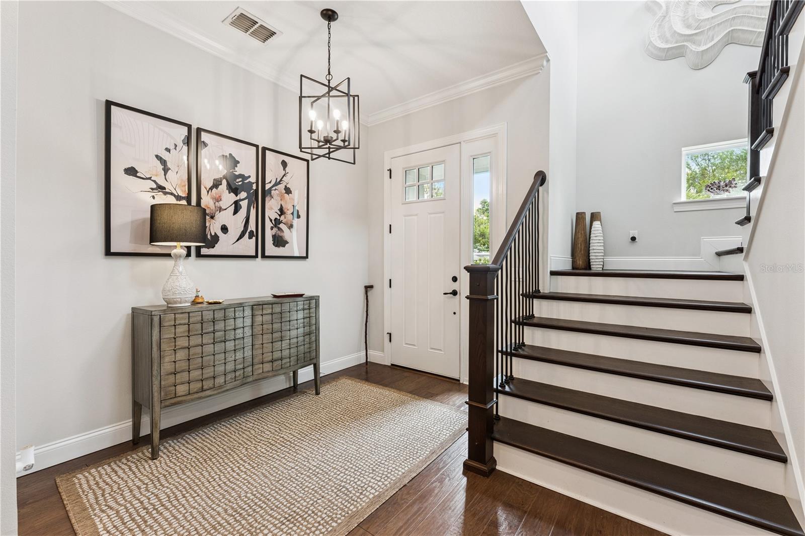 439 N CAPEN AVE