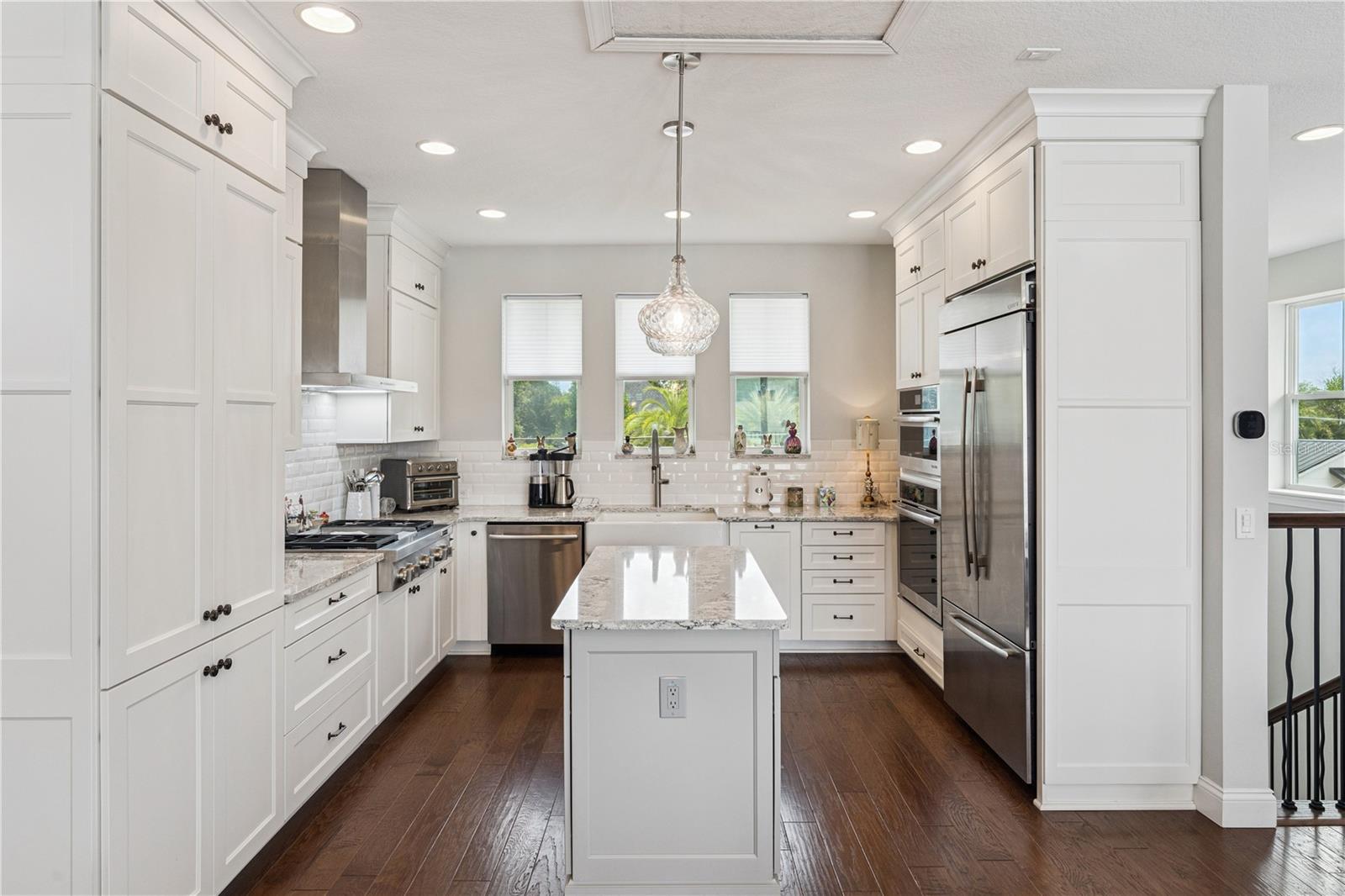 439 N CAPEN AVE