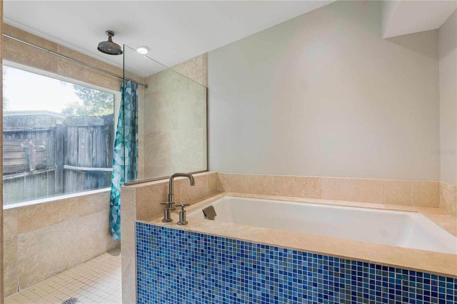 508 DUNBLANE DR