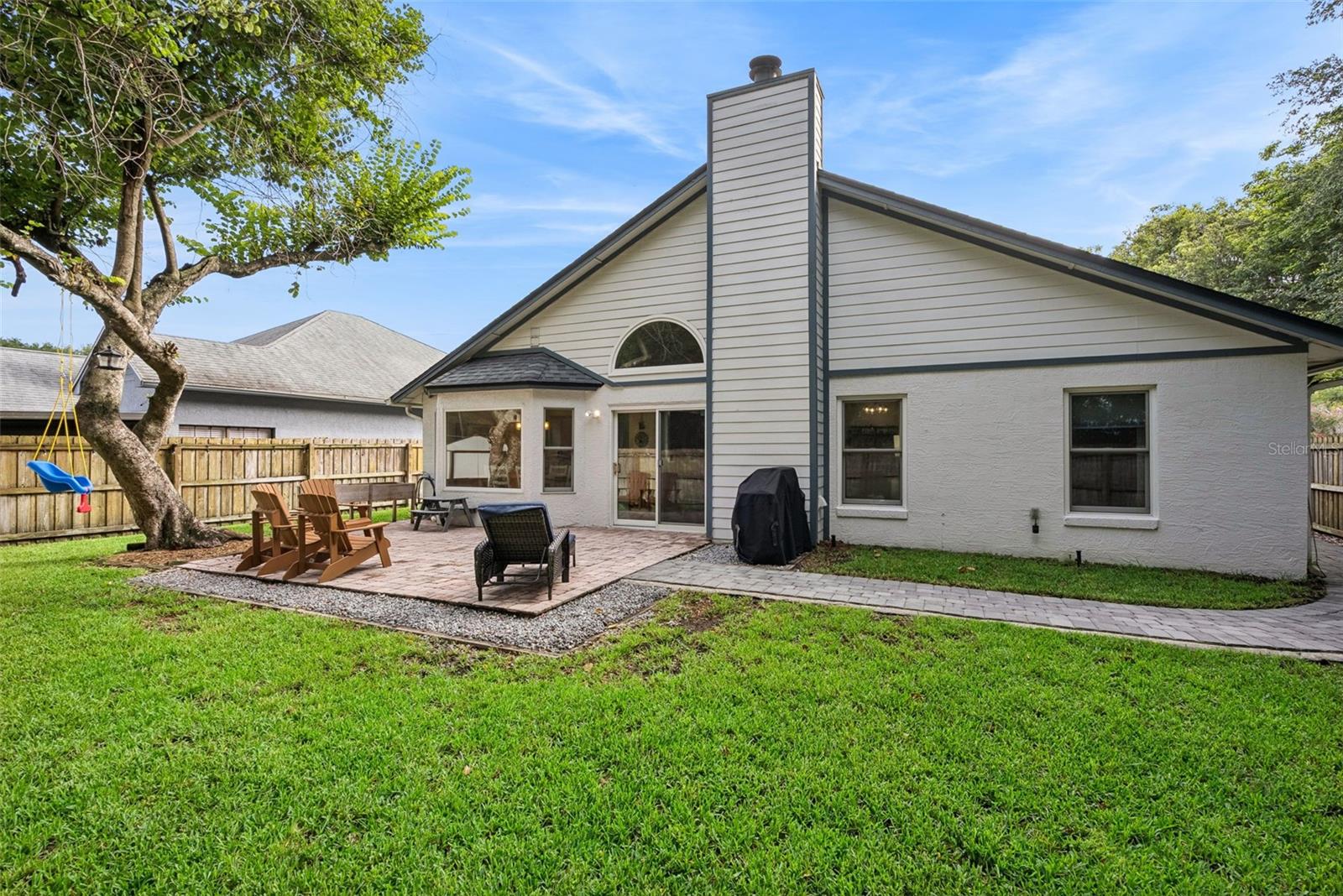 1456 E BROOKSHIRE CT