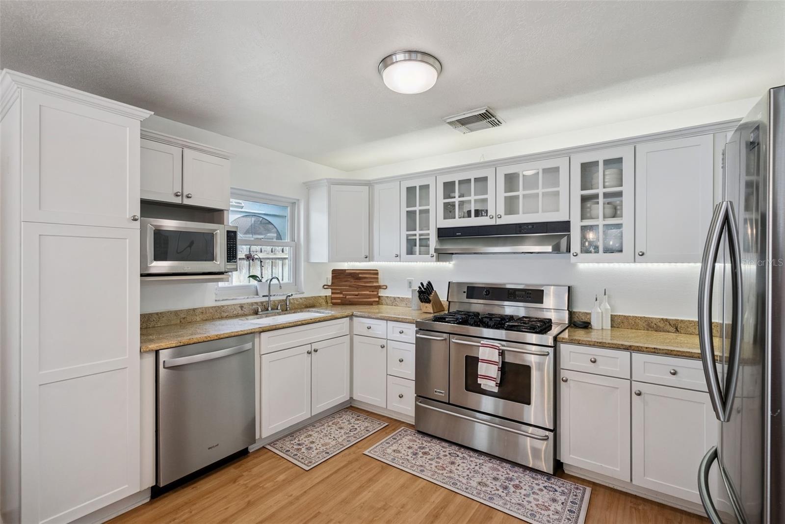 1456 E BROOKSHIRE CT