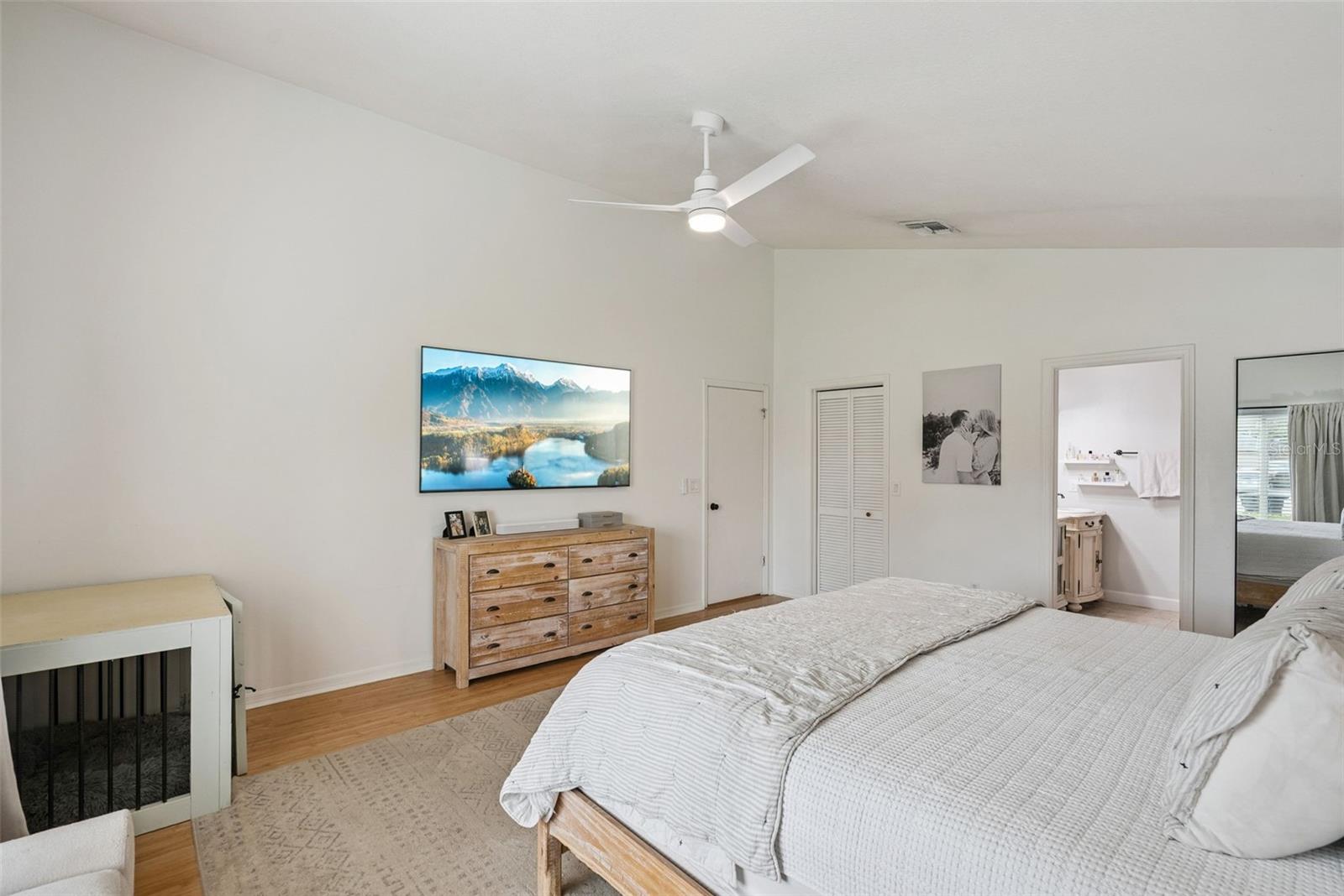 1456 E BROOKSHIRE CT