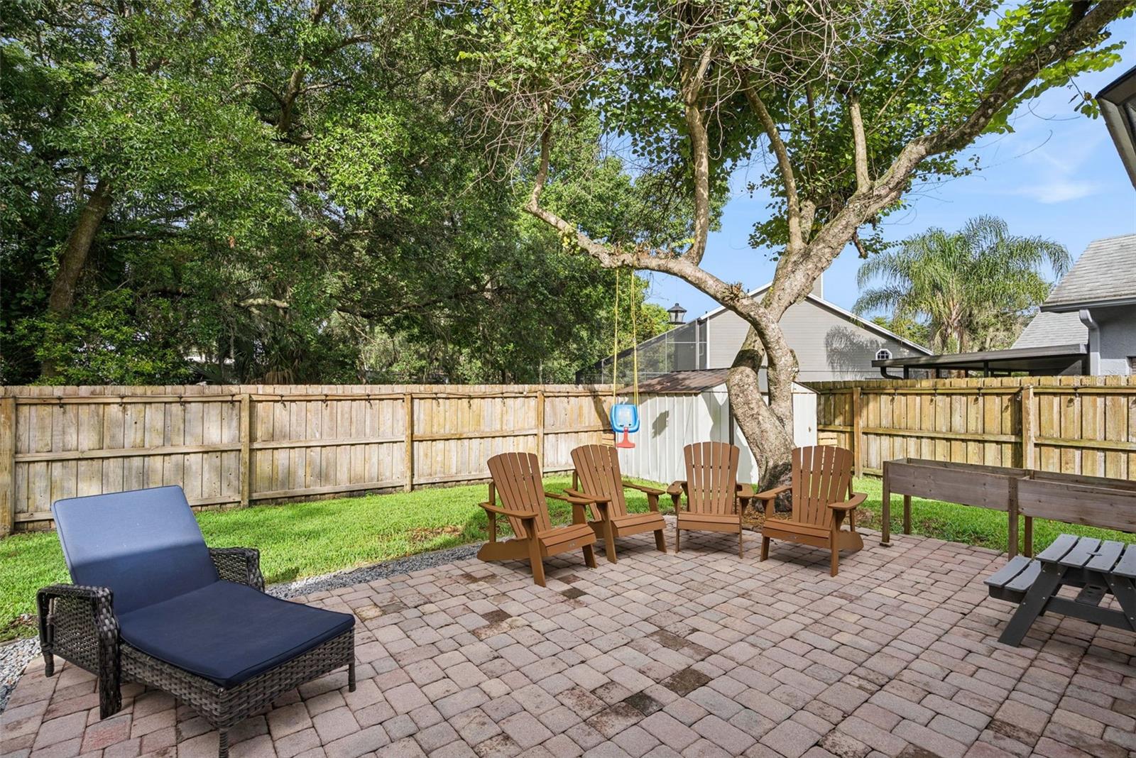 1456 E BROOKSHIRE CT