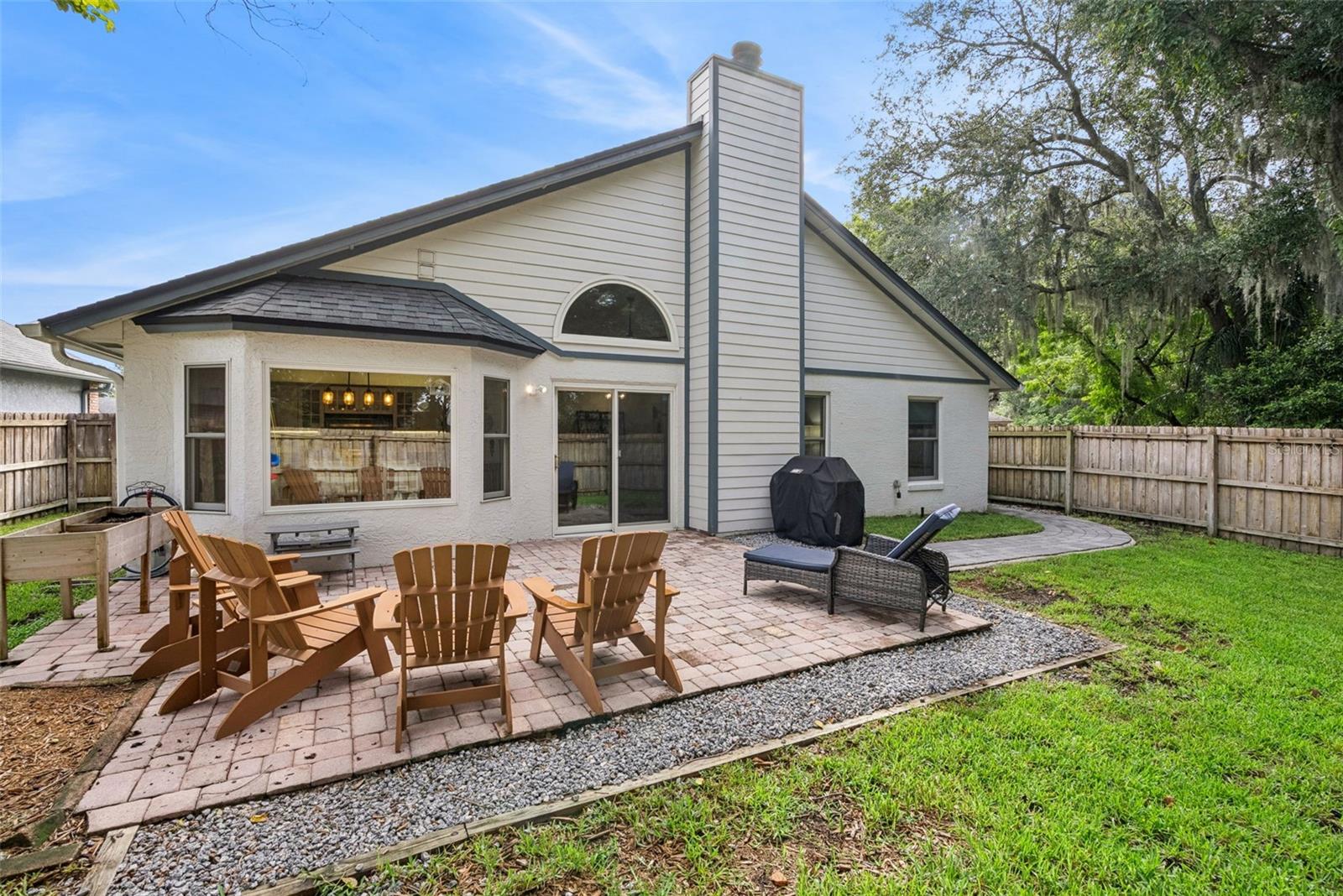 1456 E BROOKSHIRE CT