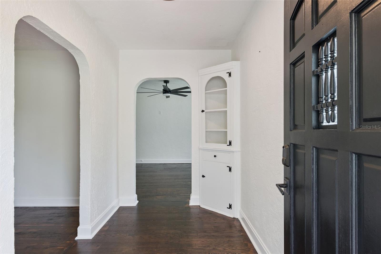 207 S SUMMERLIN AVE
