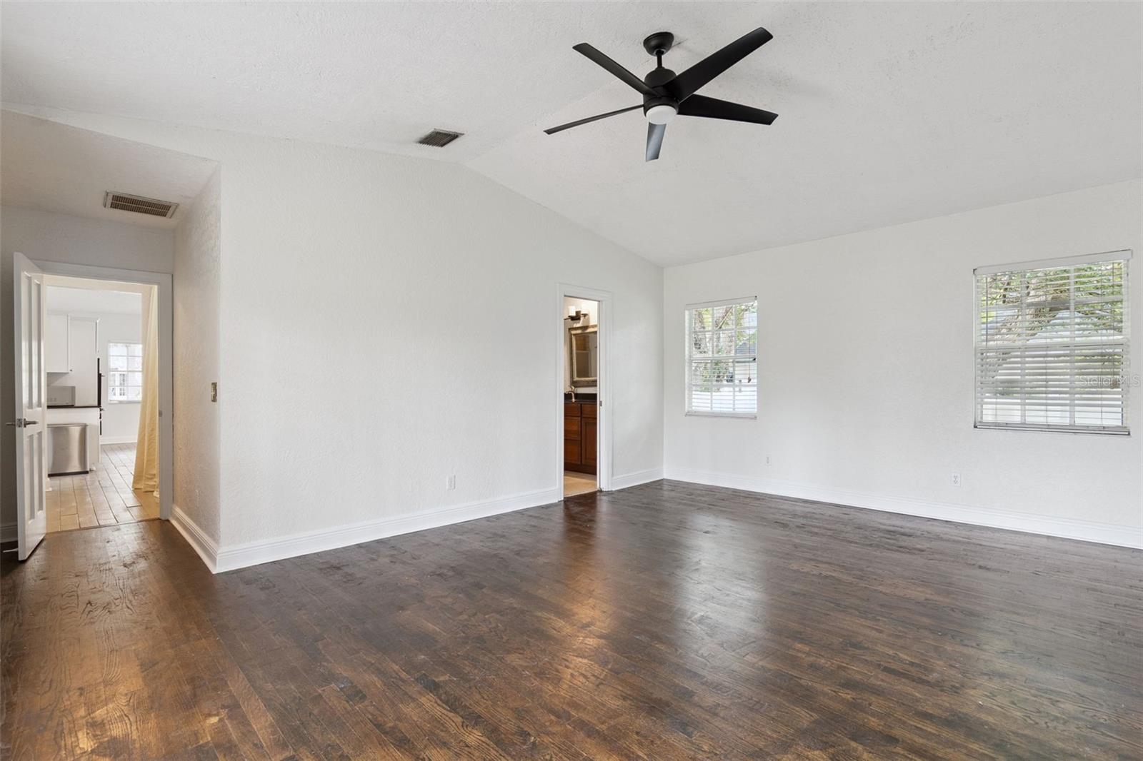 207 S SUMMERLIN AVE