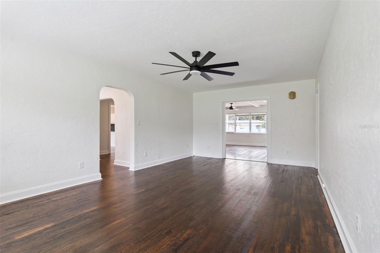 207 S SUMMERLIN AVE