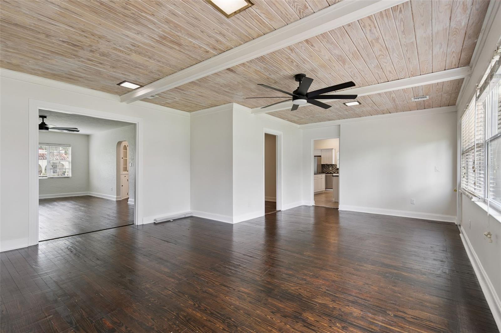 207 S SUMMERLIN AVE