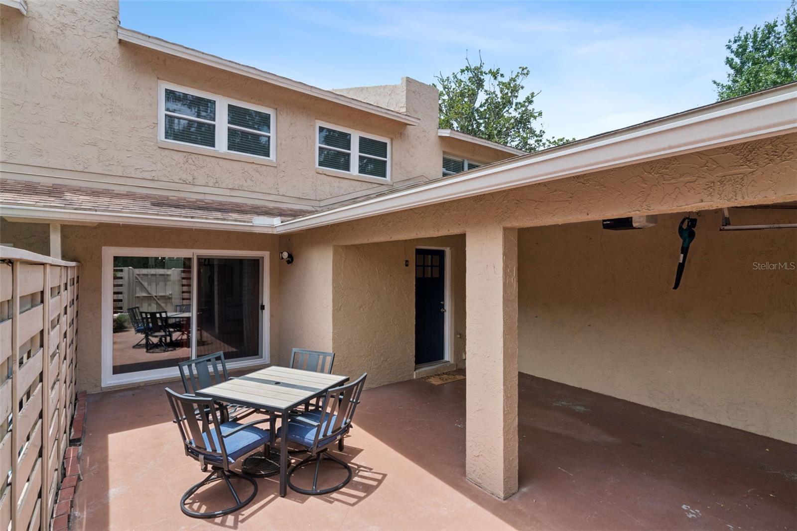 820 PARK LAKE CIR #11