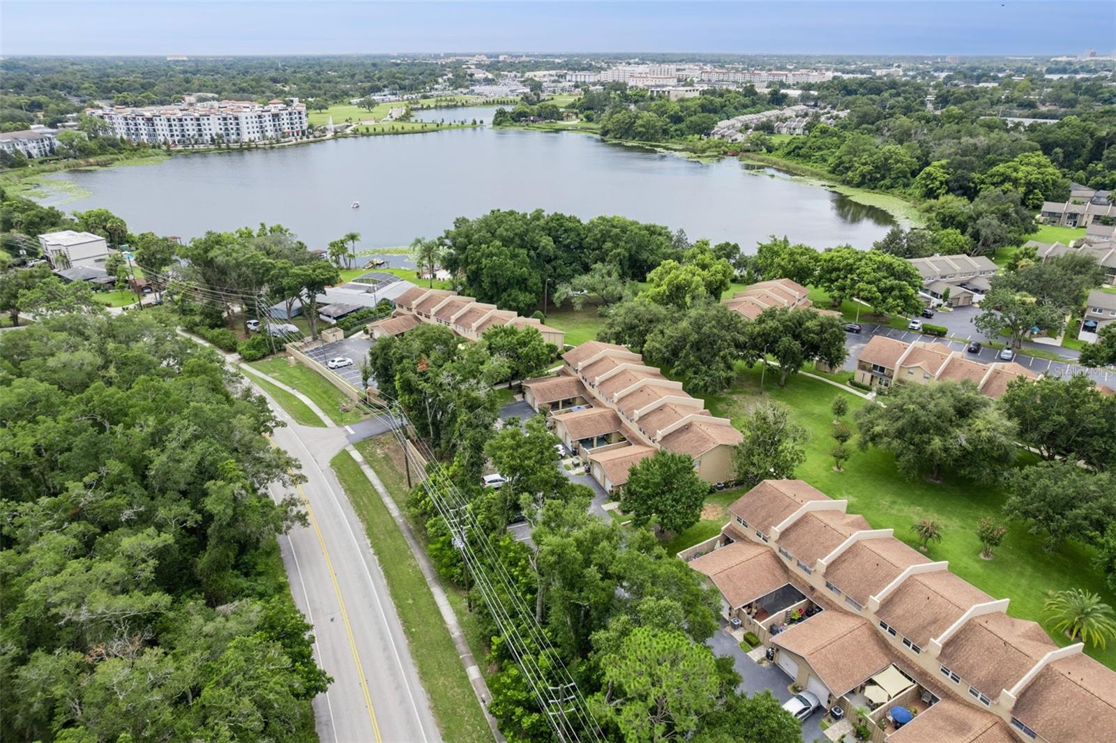 820 PARK LAKE CIR #11