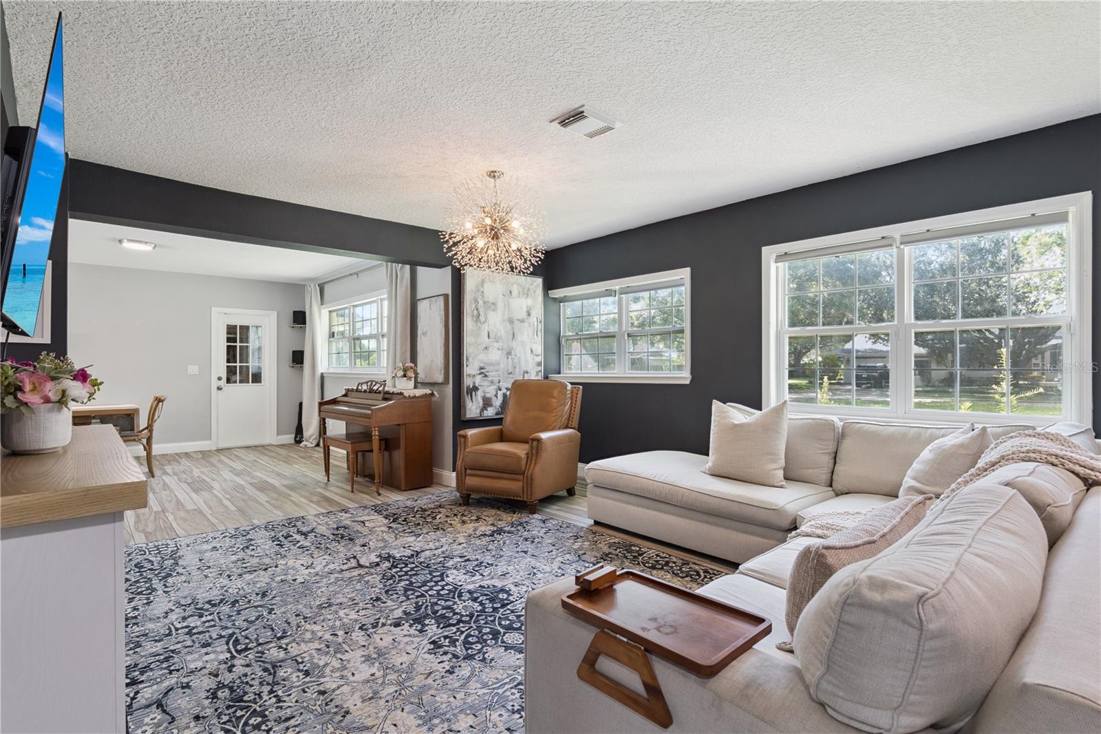 2333 WESTMINSTER CT