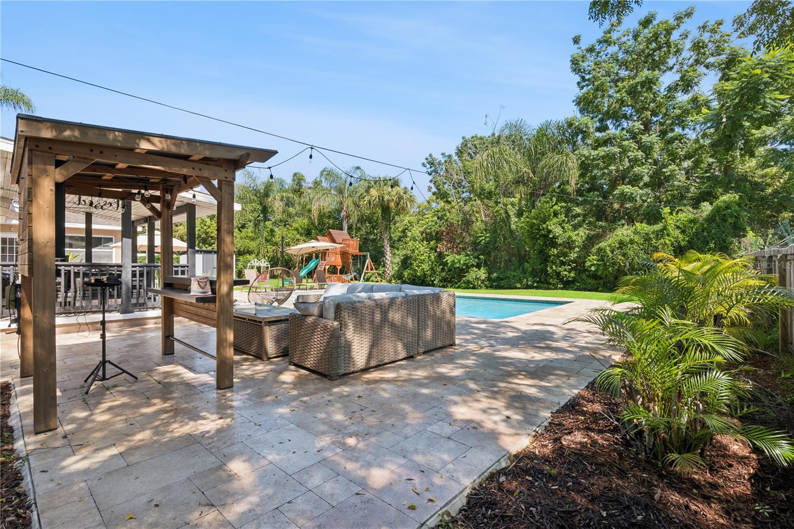 2333 WESTMINSTER CT