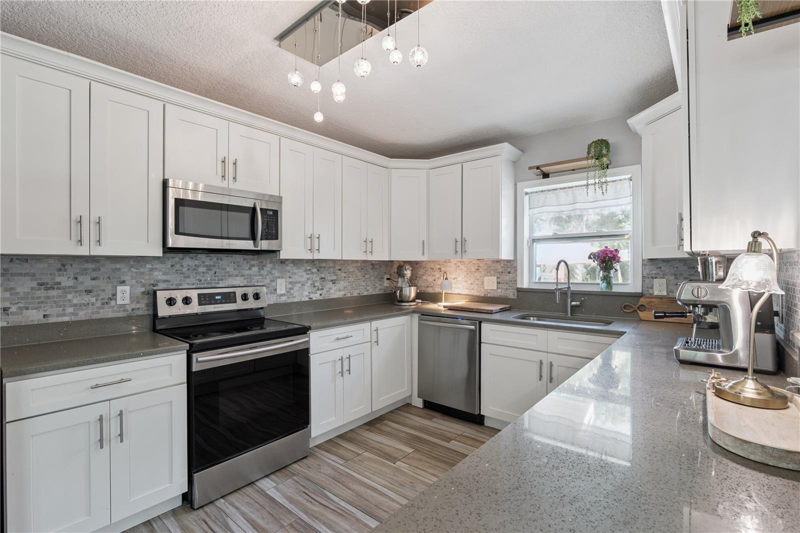 2333 WESTMINSTER CT