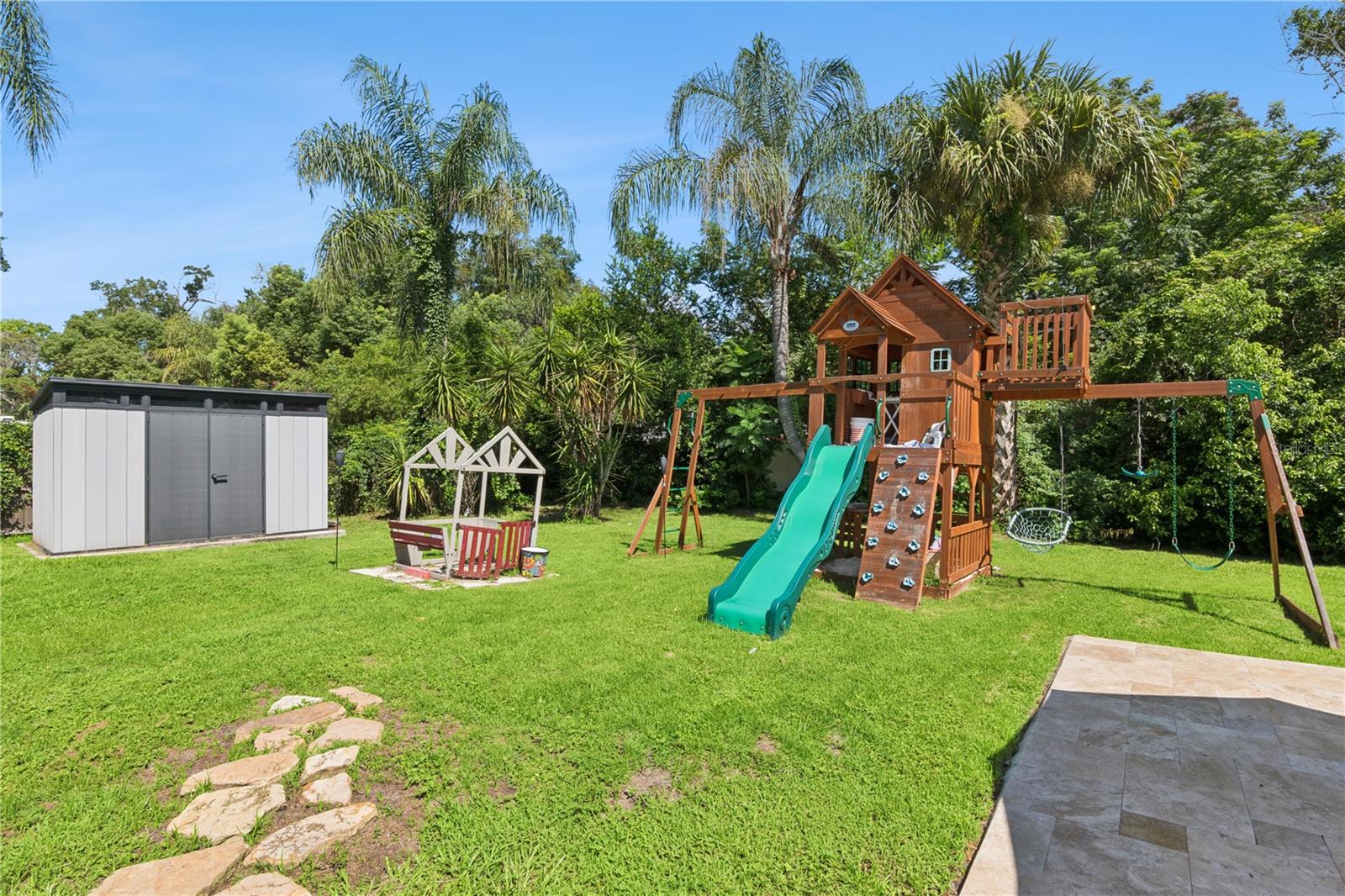 2333 WESTMINSTER CT