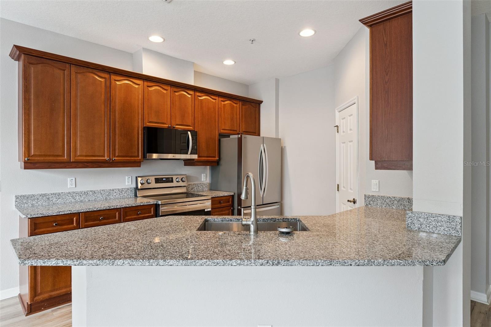 512 PINEBRANCH CIR