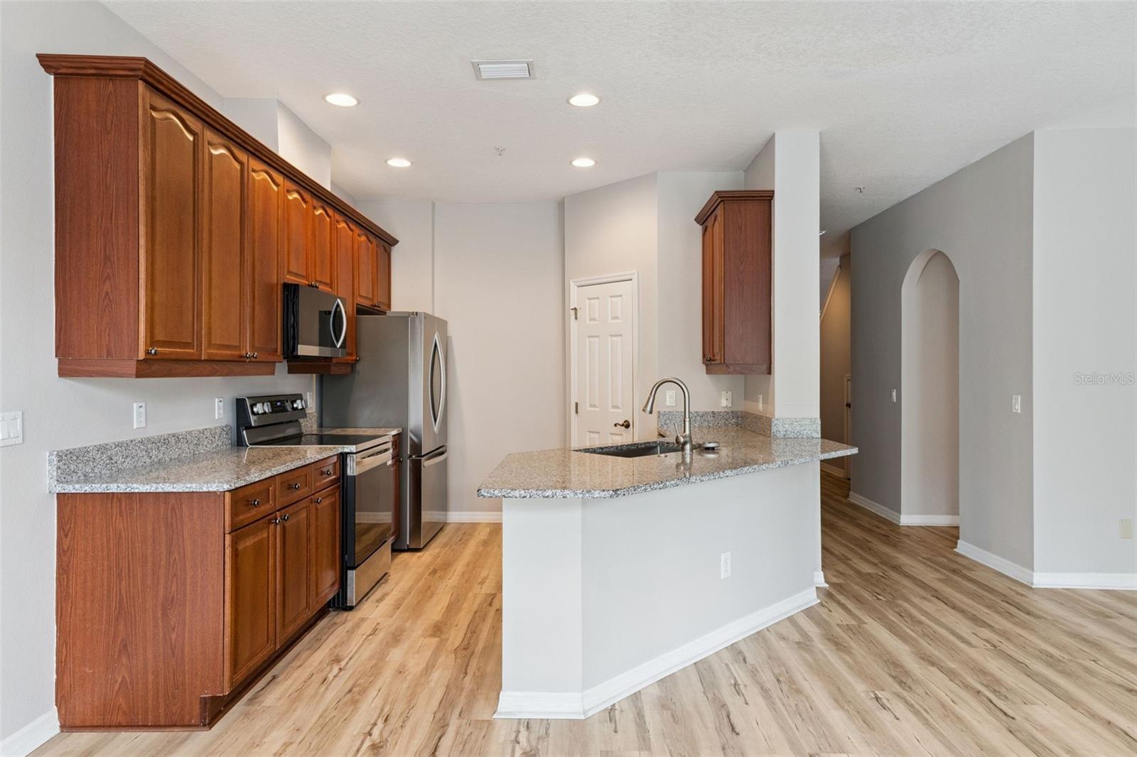 512 PINEBRANCH CIR