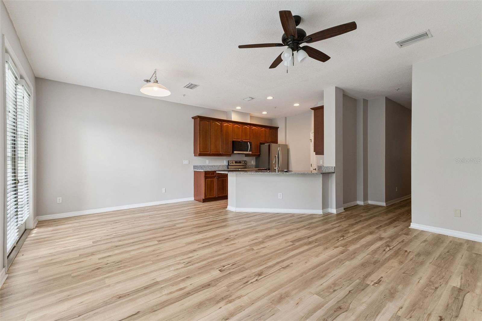 512 PINEBRANCH CIR
