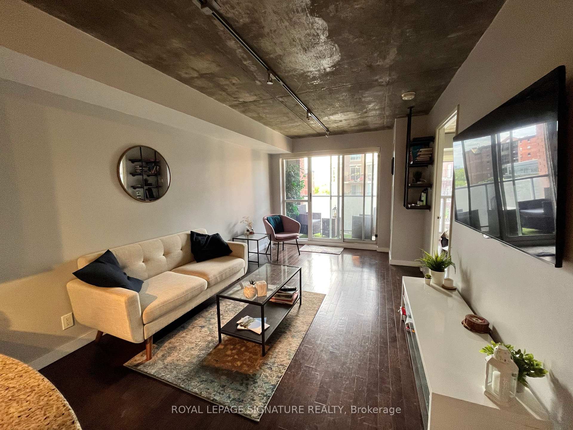 1005 King Street W 610